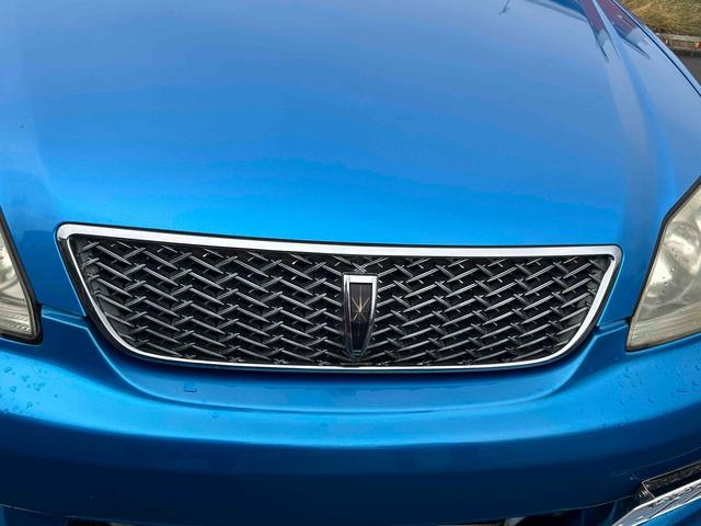 マークII ｉＲ－Ｖ　アルミホイール　ＨＩＤ　ＭＴ　キーレスエントリー　電動格納ミラー　盗難防止システム　パワーシート　ＣＤ　ＭＤ　記録簿　衝突安全ボディ　ＡＢＳ　エアコン　パワーステアリング　パワーウィンドウ（44枚目）