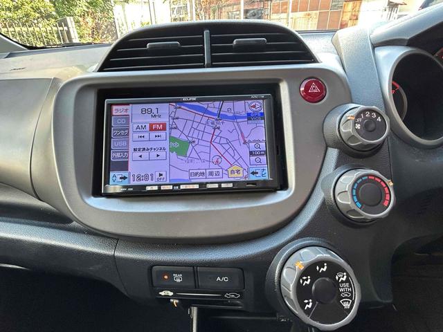 便利なナビ付！旅行やレジャーにと様々なシーンで大活躍！ドライブが楽しくなりますね！
