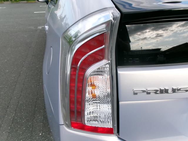 プリウス Ｇ　Ｔチェーン　ハイブリッド　純正ナビ　フルセグ　Ｂｌｕｅｔｏｏｔｈ　クルーズコントロール　運転席電動シート　ＨＩＤ　オートライト　オートエアコン　スマートキー　プッシュスタート　ＥＴＣ　純正ホイール（19枚目）