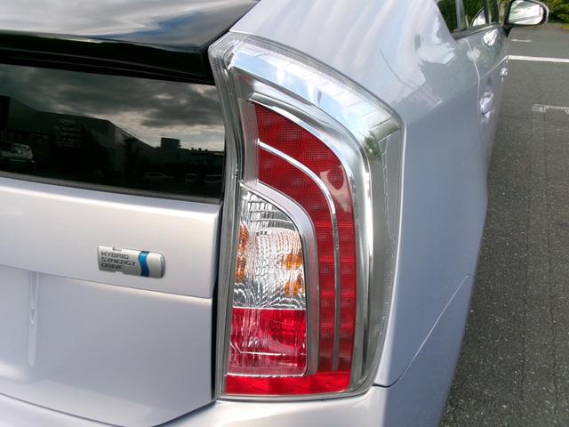 プリウス Ｇ　Ｔチェーン　ハイブリッド　純正ナビ　フルセグ　Ｂｌｕｅｔｏｏｔｈ　クルーズコントロール　運転席電動シート　ＨＩＤ　オートライト　オートエアコン　スマートキー　プッシュスタート　ＥＴＣ　純正ホイール（20枚目）