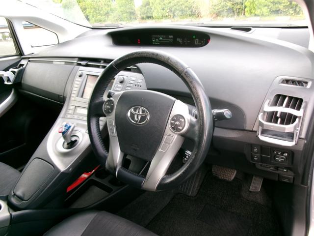プリウス Ｇ　Ｔチェーン　ハイブリッド　純正ナビ　フルセグ　Ｂｌｕｅｔｏｏｔｈ　クルーズコントロール　運転席電動シート　ＨＩＤ　オートライト　オートエアコン　スマートキー　プッシュスタート　ＥＴＣ　純正ホイール（41枚目）
