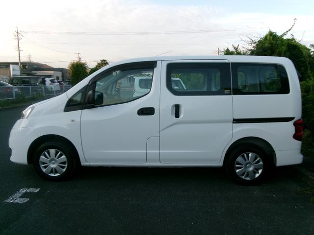 ＮＶ２００バネットバン ＧＸ　Ｔチェーン　キーレス　ナビ　Ｂｌｕｅｔｏｏｔｈ　ワンセグ　バックカメラ　ＥＴＣ　両側スライド　積載量９００ｋｇ　Ｗエアバッグ　パワーウィンドウ　パワーステアリング（11枚目）