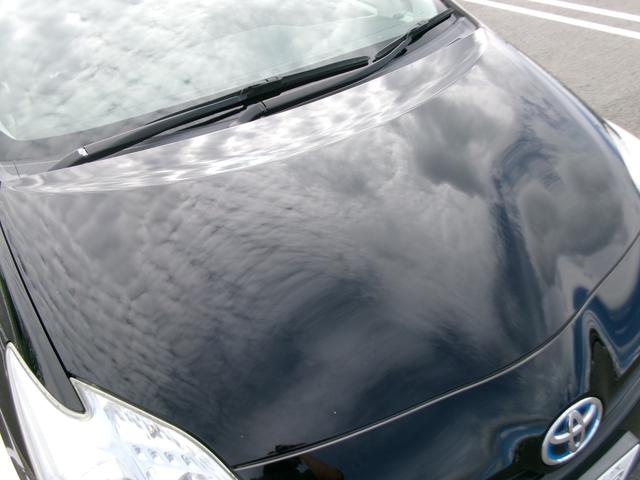プリウス Ｓ　Ｔチェーン　ナビ　Ｂｌｕｅｔｏｏｔｈ　バックカメラ　フルセグ　スマートキー　プッシュスタート　オートライト　オートエアコン　ＥＴＣ　取扱説明書　Ｗエアバッグ　サイドエアバッグ（13枚目）