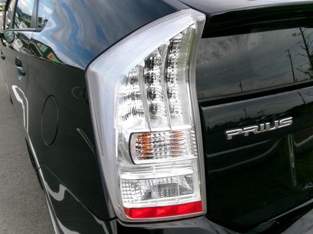 プリウス Ｓ　Ｔチェーン　ナビ　Ｂｌｕｅｔｏｏｔｈ　バックカメラ　フルセグ　スマートキー　プッシュスタート　オートライト　オートエアコン　ＥＴＣ　取扱説明書　Ｗエアバッグ　サイドエアバッグ（21枚目）