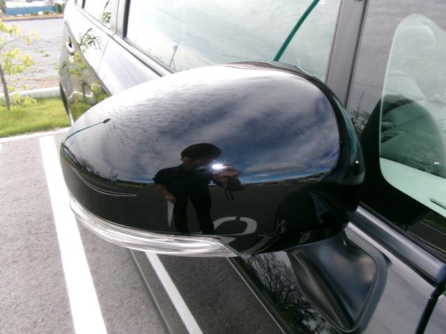 プリウス Ｓ　Ｔチェーン　ナビ　Ｂｌｕｅｔｏｏｔｈ　バックカメラ　フルセグ　スマートキー　プッシュスタート　オートライト　オートエアコン　ＥＴＣ　取扱説明書　Ｗエアバッグ　サイドエアバッグ（23枚目）