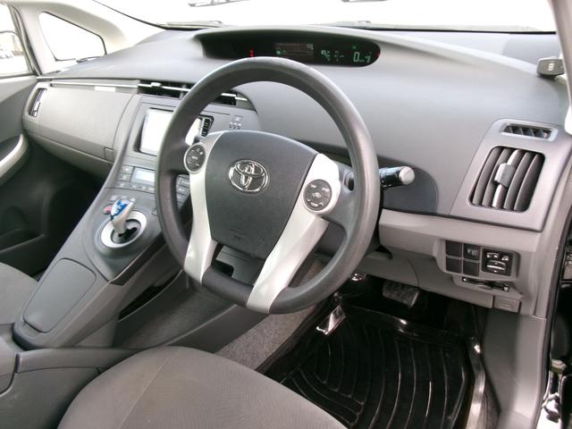 プリウス Ｓ　Ｔチェーン　ナビ　Ｂｌｕｅｔｏｏｔｈ　バックカメラ　フルセグ　スマートキー　プッシュスタート　オートライト　オートエアコン　ＥＴＣ　取扱説明書　Ｗエアバッグ　サイドエアバッグ（43枚目）