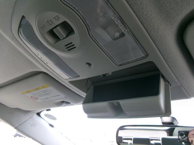 プリウス Ｓ　Ｔチェーン　ナビ　Ｂｌｕｅｔｏｏｔｈ　バックカメラ　フルセグ　スマートキー　プッシュスタート　オートライト　オートエアコン　ＥＴＣ　取扱説明書　Ｗエアバッグ　サイドエアバッグ（70枚目）