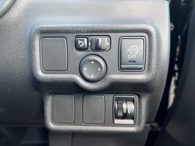 ノート Ｘ　Ｔチェーン　スマートキー　プッシュスタート　ドライブレコーダー　純正ナビ　バックカメラ　ワンセグ　ＣＤ　ＥＴＣ　アイドリングストップ　取説記録簿（46枚目）