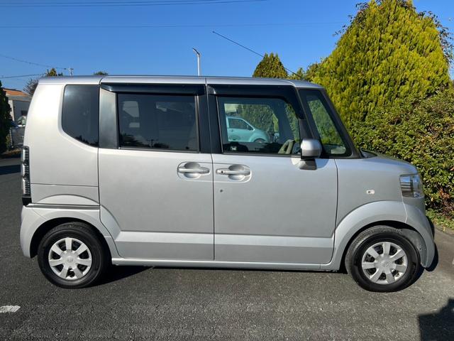 Ｎ－ＢＯＸ Ｇ　Ｔチェーン　スマートキー　プッシュスタート　ナビ　Ｂｌｕｅｔｏｏｔｈ　ＥＴＣ　ワンセグ　両側スライドドア　エアコン　横滑り防止装置　取説記録簿（12枚目）