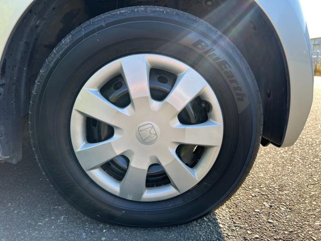 Ｎ－ＢＯＸ Ｇ　Ｔチェーン　スマートキー　プッシュスタート　ナビ　Ｂｌｕｅｔｏｏｔｈ　ＥＴＣ　ワンセグ　両側スライドドア　エアコン　横滑り防止装置　取説記録簿（28枚目）