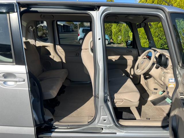 Ｎ－ＢＯＸ Ｇ　Ｔチェーン　スマートキー　プッシュスタート　ナビ　Ｂｌｕｅｔｏｏｔｈ　ＥＴＣ　ワンセグ　両側スライドドア　エアコン　横滑り防止装置　取説記録簿（36枚目）