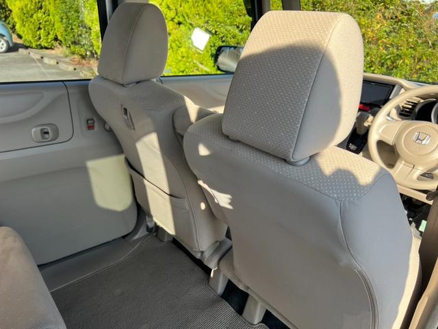 Ｎ－ＢＯＸ Ｇ　Ｔチェーン　スマートキー　プッシュスタート　ナビ　Ｂｌｕｅｔｏｏｔｈ　ＥＴＣ　ワンセグ　両側スライドドア　エアコン　横滑り防止装置　取説記録簿（38枚目）