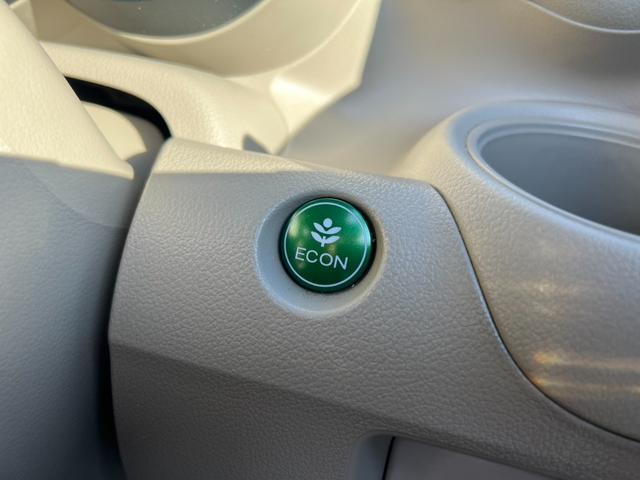 Ｎ－ＢＯＸ Ｇ　Ｔチェーン　スマートキー　プッシュスタート　ナビ　Ｂｌｕｅｔｏｏｔｈ　ＥＴＣ　ワンセグ　両側スライドドア　エアコン　横滑り防止装置　取説記録簿（48枚目）