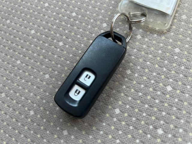 Ｎ－ＢＯＸ Ｇ　Ｔチェーン　スマートキー　プッシュスタート　ナビ　Ｂｌｕｅｔｏｏｔｈ　ＥＴＣ　ワンセグ　両側スライドドア　エアコン　横滑り防止装置　取説記録簿（56枚目）