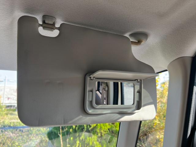 Ｎ－ＢＯＸ Ｇ　Ｔチェーン　スマートキー　プッシュスタート　ナビ　Ｂｌｕｅｔｏｏｔｈ　ＥＴＣ　ワンセグ　両側スライドドア　エアコン　横滑り防止装置　取説記録簿（68枚目）