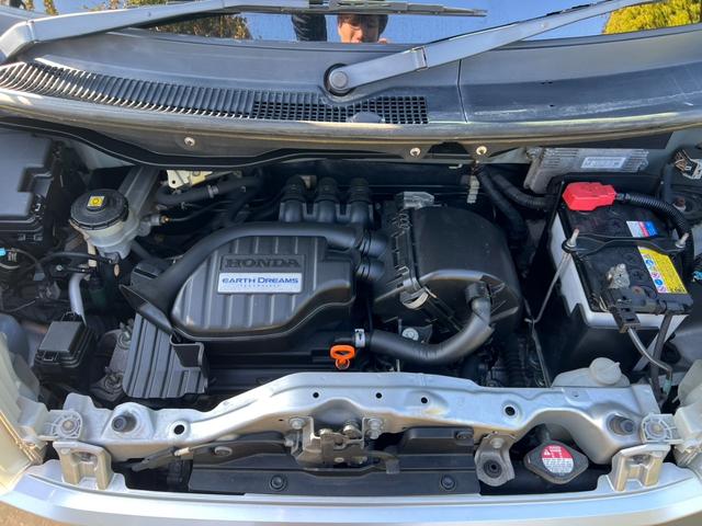 Ｎ－ＢＯＸ Ｇ　Ｔチェーン　スマートキー　プッシュスタート　ナビ　Ｂｌｕｅｔｏｏｔｈ　ＥＴＣ　ワンセグ　両側スライドドア　エアコン　横滑り防止装置　取説記録簿（70枚目）