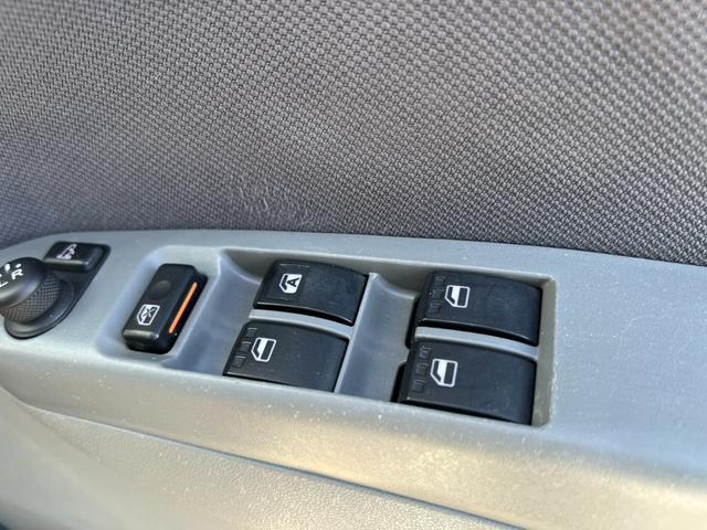 ムーヴ Ｌ　Ｔチェーン　キーレス　５ＭＴ　ＥＴＣ　エアコン　ＣＤ　ＦＭ／ＡＭ　Ｗエアバッグ　取説記録簿（45枚目）