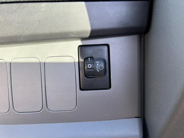 ムーヴ Ｌ　Ｔチェーン　キーレス　５ＭＴ　ＥＴＣ　エアコン　ＣＤ　ＦＭ／ＡＭ　Ｗエアバッグ　取説記録簿（47枚目）