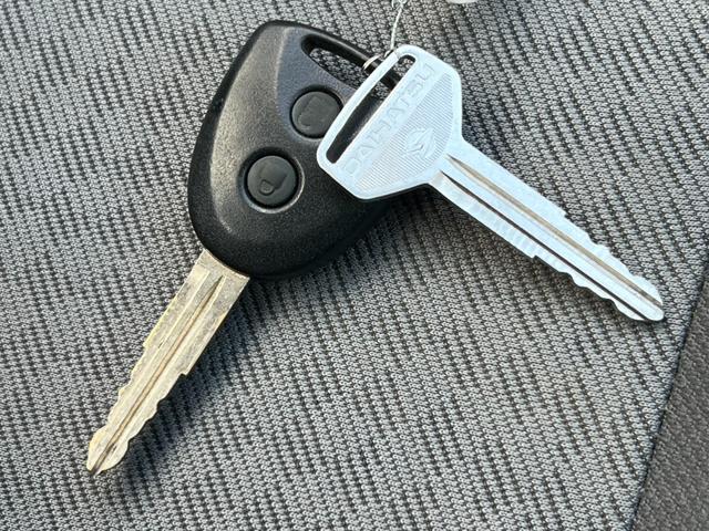 ムーヴ Ｌ　Ｔチェーン　キーレス　５ＭＴ　ＥＴＣ　エアコン　ＣＤ　ＦＭ／ＡＭ　Ｗエアバッグ　取説記録簿（50枚目）