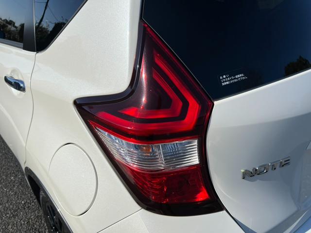 ノート ｅ－パワー　Ｘ　シーギアリミテッド　Ｔチェーン　スマートキー　ハイブリッド　ナビ　Ｂｌｕｅｔｏｏｔｈ　フルセグ　全方位カメラ　前後ドライブレコーダー　ＵＳＢ　クルーズコントロール　ＥＴＣ（22枚目）