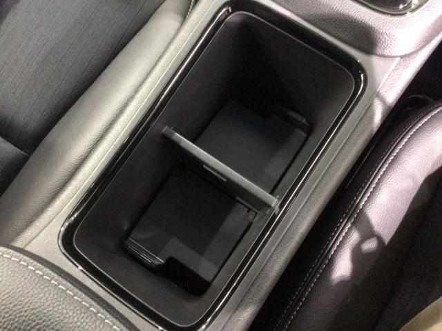 シャトル ハイブリッドＺホンダセンシング　香水臭有り　最長５年保証　ワンオーナー　ナビＶＸＭ－１９７ＶＦＥｉ　ＴＶ　Ｒカメラ　ＣＤ録音　ＢＴオ－ディオ　ＤＶＤ　ＥＴＣ　ＬＥＤライト　ＶＳＡ　シ－トヒ－タ－　クルコン　アルミ　スマ－トキ－ＡＡＣ（27枚目）