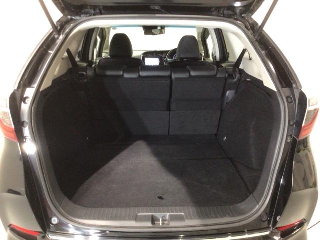 シャトル ハイブリッドＺホンダセンシング　香水臭有り　最長５年保証　ワンオーナー　ナビＶＸＭ－１９７ＶＦＥｉ　ＴＶ　Ｒカメラ　ＣＤ録音　ＢＴオ－ディオ　ＤＶＤ　ＥＴＣ　ＬＥＤライト　ＶＳＡ　シ－トヒ－タ－　クルコン　アルミ　スマ－トキ－ＡＡＣ（32枚目）