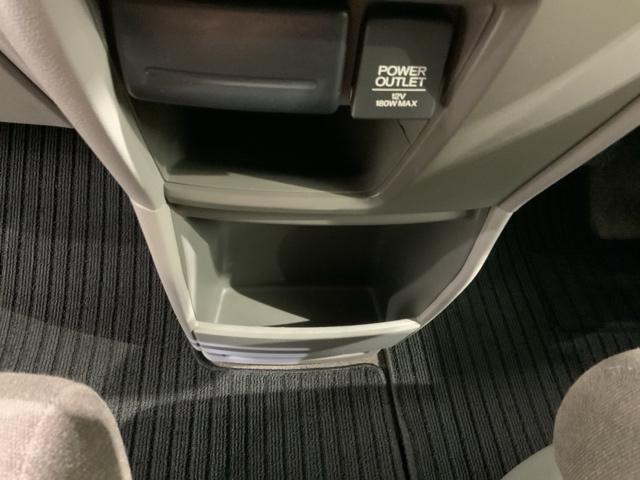 ステップワゴン Ｇ　１年保証　ナビＶＸＭ－１５５ＶＦＮｉ　ＴＶ　Ｒカメラ　ＣＤ録音　ＤＶＤ　ＥＴＣ　ＶＳＡ　クルコン　アルミ　スマ－トキ－　スペアキ－　盗難防止装置　整備記録簿　Ｗエアバッグ　ＡＡＣ　バックガイドモニター（28枚目）