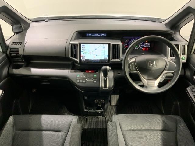 ステップワゴンスパーダ パワーエディション　１年保証　ナビＶＸＭ－１３５ＶＦＮｉ　ＴＶ　Ｒカメラ　ＣＤ録音　ＤＶＤ　ドラレコ　ＥＴＣ　ＨＩＤ　ＶＳＡ　アルミ　スマ－トキ－　スペアキ－　盗難防止装置　整備記録簿　ドアバイザ－　Ｗエアバッグ　ＡＡＣ（7枚目）