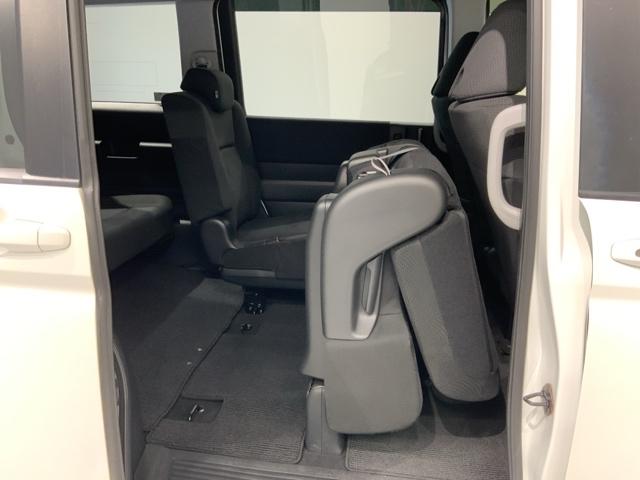 ステップワゴンスパーダ パワーエディション　１年保証　ナビＶＸＭ－１３５ＶＦＮｉ　ＴＶ　Ｒカメラ　ＣＤ録音　ＤＶＤ　ドラレコ　ＥＴＣ　ＨＩＤ　ＶＳＡ　アルミ　スマ－トキ－　スペアキ－　盗難防止装置　整備記録簿　ドアバイザ－　Ｗエアバッグ　ＡＡＣ（32枚目）