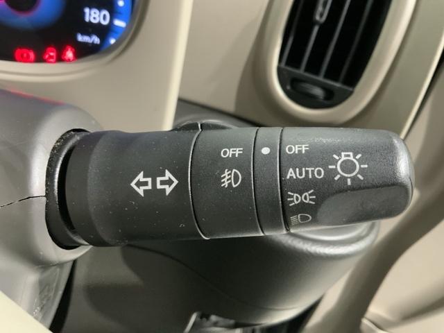 キューブ 15XVセレクション 保証付 ETC HID フォグライト スマ-トキ- スペアキ- 整備記録簿 ベンチシ-ト ドアバイザ- Wエアバッグ AAC フロントベンチシート USBポート AUTOエアコン 記録簿付き ABS(6枚目)