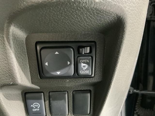 キューブ 15XVセレクション 保証付 ETC HID フォグライト スマ-トキ- スペアキ- 整備記録簿 ベンチシ-ト ドアバイザ- Wエアバッグ AAC フロントベンチシート USBポート AUTOエアコン 記録簿付き ABS(8枚目)