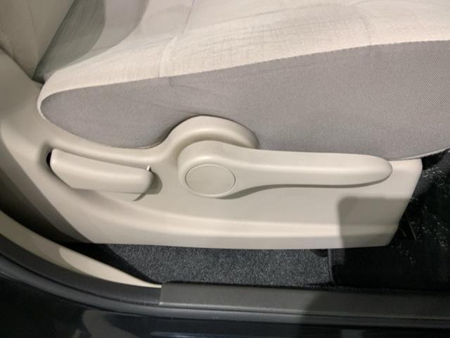 キューブ 15XVセレクション 保証付 ETC HID フォグライト スマ-トキ- スペアキ- 整備記録簿 ベンチシ-ト ドアバイザ- Wエアバッグ AAC フロントベンチシート USBポート AUTOエアコン 記録簿付き ABS(9枚目)