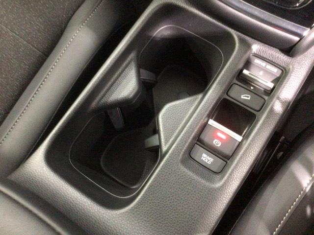 ヴェゼル ｅ：ＨＥＶＺ　ＢＳＩレス　Ｈ　ＳＥＮＳＩＮＧ　最長５年保証　純正ナビ　ＴＶ　Ｒカメラ　マルチビュ－　ＢＴオ－ディオ　ＥＴＣ　ＬＥＤライト　ＶＳＡ　シ－トヒ－タ－　クルコン　アルミ　スマ－トキ－　盗難防止装置　ＡＡＣ（25枚目）