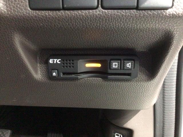 フリードハイブリッド ハイブリッド・Ｇホンダセンシング　１年保証　ナビＶＸＭ－１７５ＶＦＮｉ　ＴＶ　Ｒカメラ　ＣＤ録音　ＢＴオ－ディオ　ＤＶＤ　ドラレコ　ＥＴＣ　ＬＥＤライト　両側電動ドア　ＶＳＡ　クルコン　スマ－トキ－　盗難防止装置　整備記録簿　ＡＡＣ（13枚目）