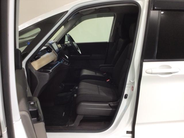 フリードハイブリッド ハイブリッド・Ｇホンダセンシング　１年保証　ナビＶＸＭ－１７５ＶＦＮｉ　ＴＶ　Ｒカメラ　ＣＤ録音　ＢＴオ－ディオ　ＤＶＤ　ドラレコ　ＥＴＣ　ＬＥＤライト　両側電動ドア　ＶＳＡ　クルコン　スマ－トキ－　盗難防止装置　整備記録簿　ＡＡＣ（32枚目）