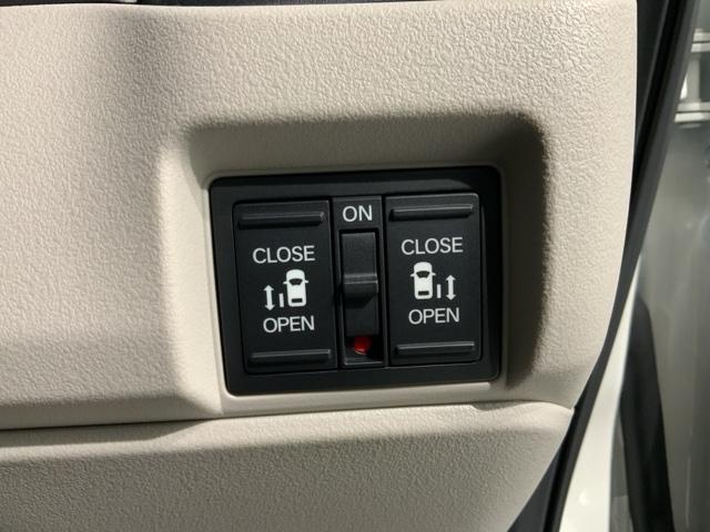 Ｎ－ＢＯＸ ベースグレード　コンフォ－トパッケ－ジ　Ｈ　ＳＥＮＳＩＮＧ　新車保証　試乗車　ワンオ－ナ－　ナビＶＸＭ－２４５ＺＦＥｉ　ＴＶ　Ｒカメラ　ＢＴオ－ディオ　シ－トヒ－タ－　ＥＴＣ　ＬＥＤライト　両側電動ドア　ＶＳＡ　禁煙（14枚目）