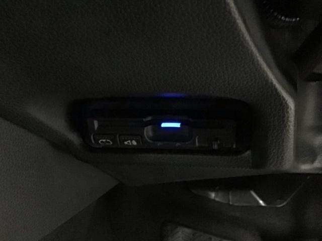 フィットハイブリッド Ｌパッケージ　あんしんＰＫＧ　１年保証　ワンオ－ナ－　ナビＶＸＭ－１７５ＶＦＥｉ　ＴＶ　Ｒカメラ　ＣＤ録音　ＢＴオ－ディオ　ＤＶＤ　ＥＴＣ　ＬＥＤライト　ＶＳＡ　クルコン　スマ－トキ－　盗難防止装置　整備記録簿（12枚目）