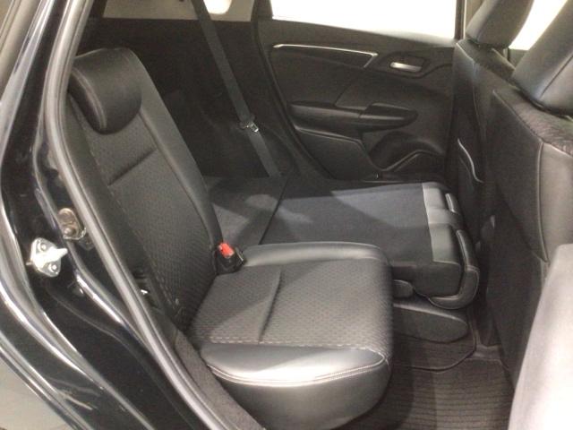 フィットハイブリッド Ｌパッケージ　あんしんＰＫＧ　１年保証　ワンオ－ナ－　ナビＶＸＭ－１７５ＶＦＥｉ　ＴＶ　Ｒカメラ　ＣＤ録音　ＢＴオ－ディオ　ＤＶＤ　ＥＴＣ　ＬＥＤライト　ＶＳＡ　クルコン　スマ－トキ－　盗難防止装置　整備記録簿（30枚目）