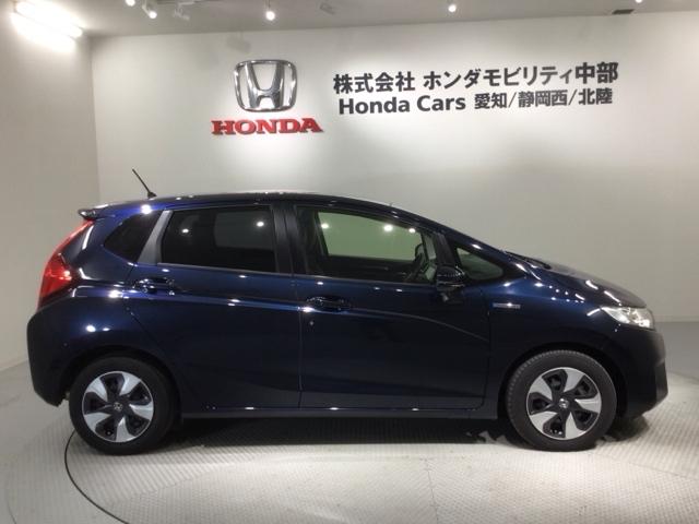 フィットハイブリッド Ｌパッケージ　あんしんＰＫＧ　１年保証　ワンオ－ナ－　ナビＶＸＭ－１７５ＶＦＥｉ　ＴＶ　Ｒカメラ　ＣＤ録音　ＢＴオ－ディオ　ＤＶＤ　ＥＴＣ　ＬＥＤライト　ＶＳＡ　クルコン　スマ－トキ－　盗難防止装置　整備記録簿（51枚目）