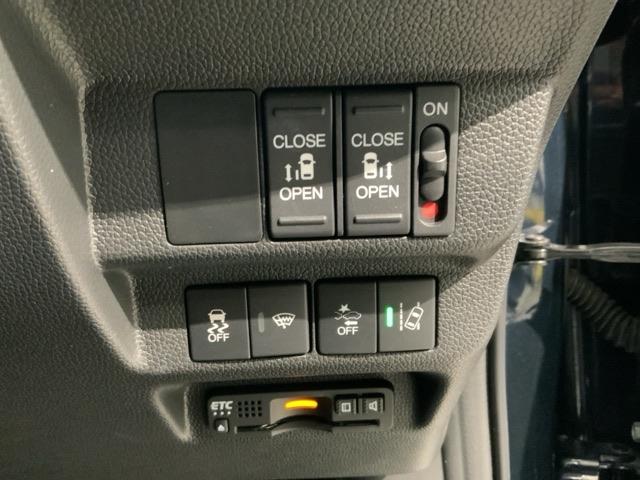 フリード Ｇ・ホンダセンシング　最長５年保証　ナビＶＸＭ－２１７ＶＦＮｉ　ＴＶ　Ｒカメラ　ＣＤ録音　ＢＴオ－ディオ　ＤＶＤ　ドラレコ　ＥＴＣ　ＬＥＤライト　両側電動ドア　ＶＳＡ　シ－トヒ－タ－　クルコン　アルミ　スマ－トキ－　ＡＡＣ（14枚目）