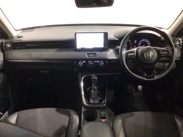 ヴェゼル ｅ：ＨＥＶＺ　Ｈ　ＳＥＮＳＩＮＧ　最長５年保証　ワンオ－ナ－　ナビＶＸＵ－２１５ＶＺｉ　ＴＶ　Ｒカメラ　ＣＤ録音　ＢＴオ－ディオ　ＤＶＤ　ＥＴＣ　ＶＳＡ　シ－トヒ－タ－　クルコン　アルミ　スマ－トキ－　盗難防止装置（9枚目）