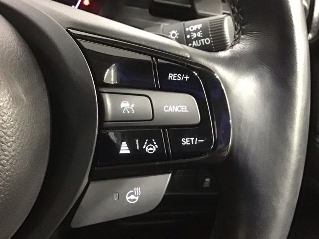 ヴェゼル ｅ：ＨＥＶＺ　Ｈ　ＳＥＮＳＩＮＧ　最長５年保証　ワンオ－ナ－　ナビＶＸＵ－２１５ＶＺｉ　ＴＶ　Ｒカメラ　ＣＤ録音　ＢＴオ－ディオ　ＤＶＤ　ＥＴＣ　ＶＳＡ　シ－トヒ－タ－　クルコン　アルミ　スマ－トキ－　盗難防止装置（12枚目）