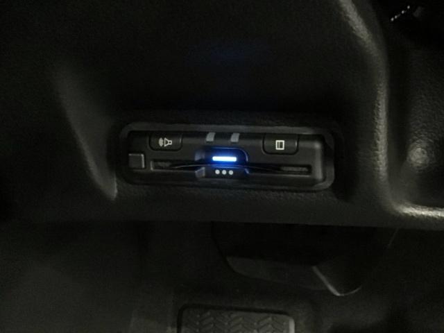 ヴェゼル ｅ：ＨＥＶＺ　Ｈ　ＳＥＮＳＩＮＧ　最長５年保証　ワンオ－ナ－　ナビＶＸＵ－２１５ＶＺｉ　ＴＶ　Ｒカメラ　ＣＤ録音　ＢＴオ－ディオ　ＤＶＤ　ＥＴＣ　ＶＳＡ　シ－トヒ－タ－　クルコン　アルミ　スマ－トキ－　盗難防止装置（13枚目）