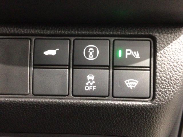 ヴェゼル ｅ：ＨＥＶＺ　Ｈ　ＳＥＮＳＩＮＧ　最長５年保証　ワンオ－ナ－　ナビＶＸＵ－２１５ＶＺｉ　ＴＶ　Ｒカメラ　ＣＤ録音　ＢＴオ－ディオ　ＤＶＤ　ＥＴＣ　ＶＳＡ　シ－トヒ－タ－　クルコン　アルミ　スマ－トキ－　盗難防止装置（14枚目）