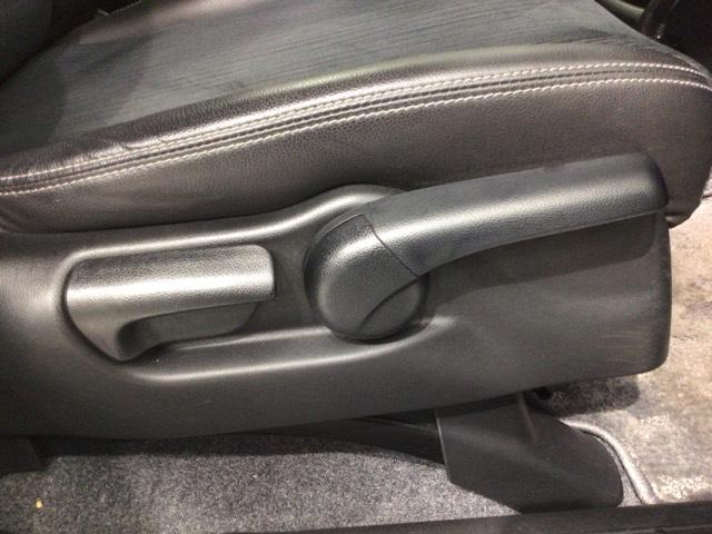 フリードハイブリッド ジャストセレクション　１年保証　ナビ　ＴＶ　Ｒカメラ　ＣＤ録音　ＢＴオ－ディオ　ＤＶＤ　ドラレコ　ＥＴＣ　ＨＩＤ　両側電動ドア　ＶＳＡ　クルコン　アルミ　スマ－トキ－　盗難防止装置　整備記録簿　ＡＡＣ　スペアキ－　地デジ（15枚目）