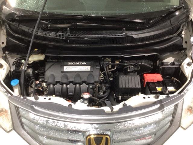 フリードハイブリッド ジャストセレクション　１年保証　ナビ　ＴＶ　Ｒカメラ　ＣＤ録音　ＢＴオ－ディオ　ＤＶＤ　ドラレコ　ＥＴＣ　ＨＩＤ　両側電動ドア　ＶＳＡ　クルコン　アルミ　スマ－トキ－　盗難防止装置　整備記録簿　ＡＡＣ　スペアキ－　地デジ（39枚目）