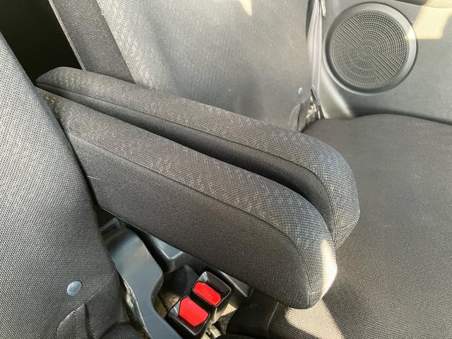 N-BOXカスタム G・Lパッケージ 車検R9年11月/地デジTVナビ/Bluetooth対応/プッシュスタート/スマートキー/オートエアコン/オートHIDライト/パワースライドドア/電格ミラー/純正AW/タイミングチェーン/フル装備/(27枚目)