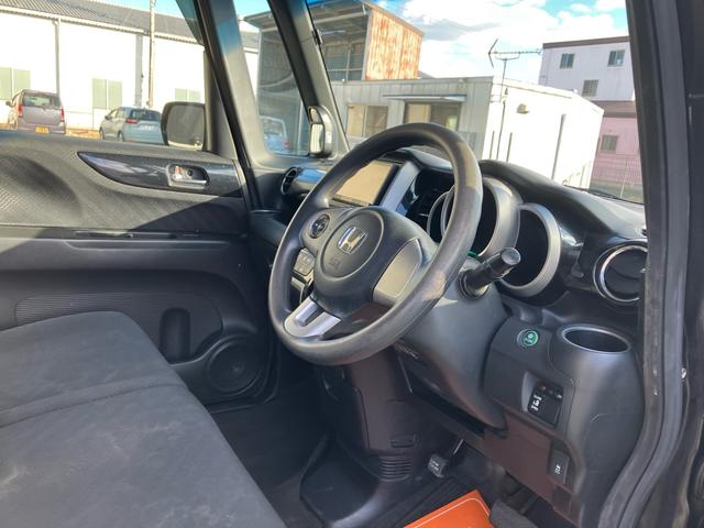 N-BOXカスタム G・Lパッケージ 車検R9年11月/地デジTVナビ/Bluetooth対応/プッシュスタート/スマートキー/オートエアコン/オートHIDライト/パワースライドドア/電格ミラー/純正AW/タイミングチェーン/フル装備/(35枚目)