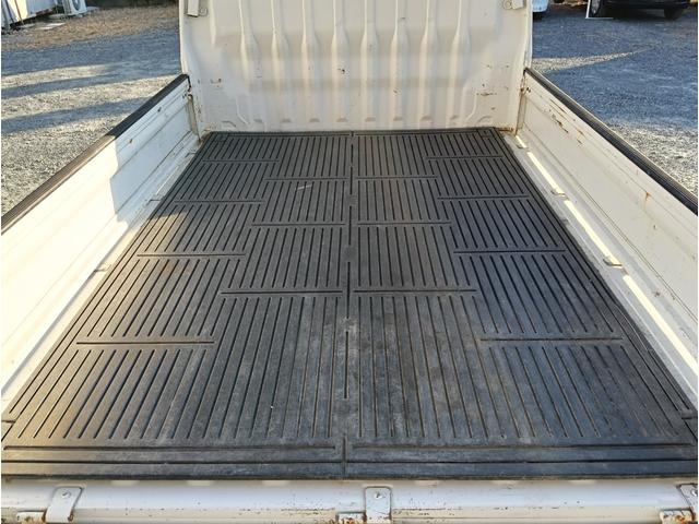 キャリイトラック KUスペシャル タイミングチェーン/エアコン/パワステ/5速マニュアル/実走行5万キロ台/荷台マット/保証付き/(24枚目)