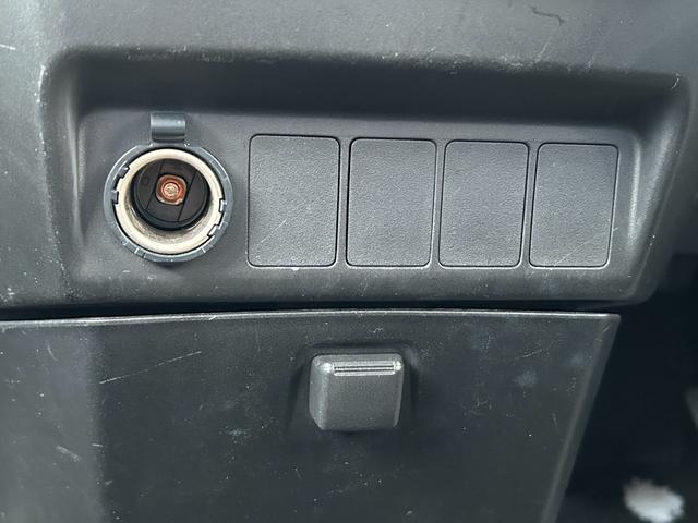 ルーミー G S ナビ バックカメラ フリップダウンモニター 衝突安全ブレーキ 両側パワースライドドア スマートキー プッシュスタート 走行3万キロ(18枚目)